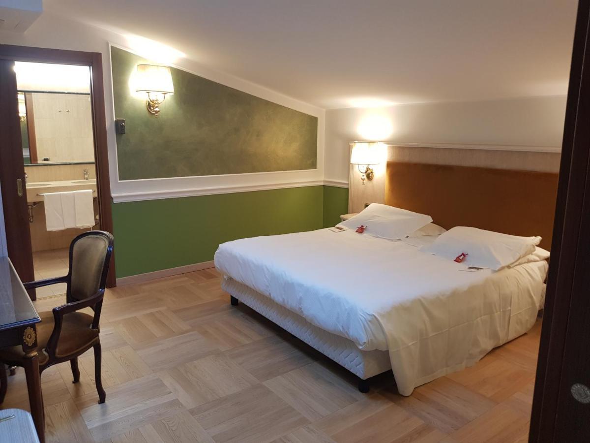 Santa Barbara Hotel San Donato Milanese Extérieur photo